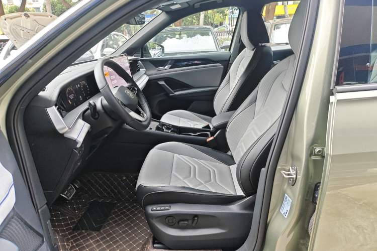 Used Volkswagen Tayron 2025 Tiguan L 380TSI 4Motion Luxury