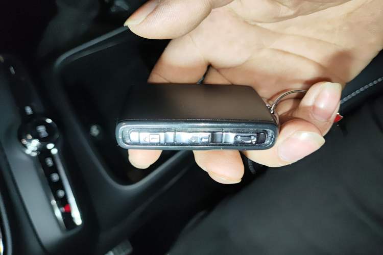 Used Volvo XC40 New Energy 2022 Four-Wheel Drive High-Performance Version Vehicle Key