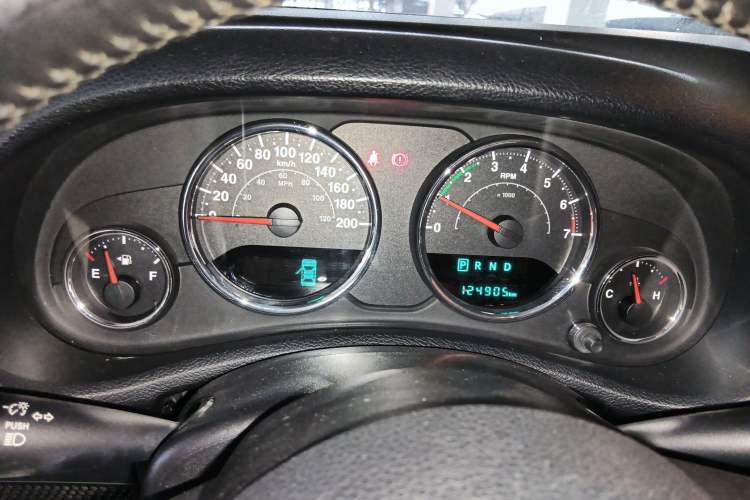 Used Jeep Wrangler 2015 3.0L Sahara Four-Door Edition Instrument Cluster