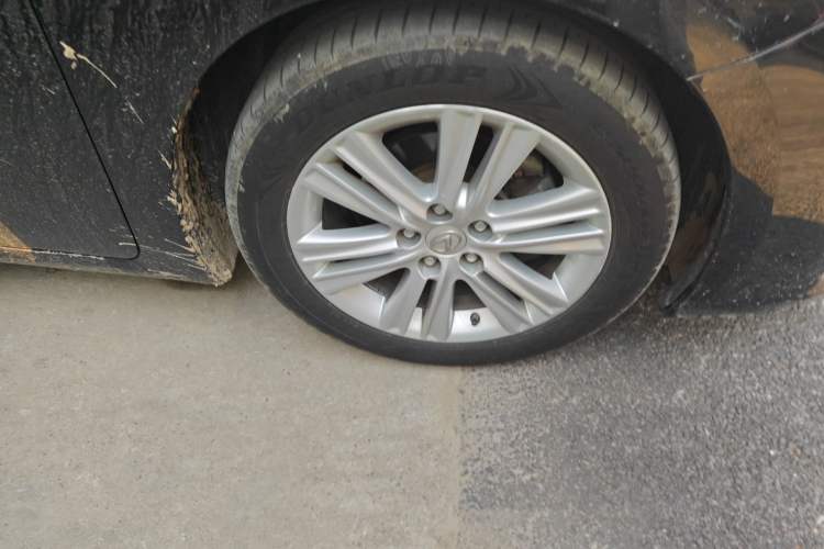 Used Lexus ES 2014 250 Elite Edition Right Front Wheel Hub