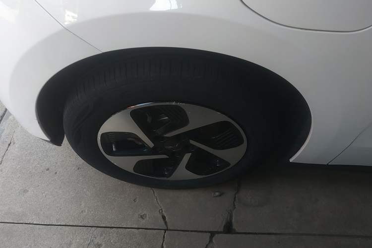 Used JAC Yiwei 3 2023 405km Lite