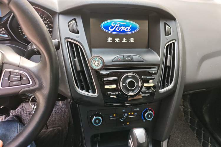 Used Ford Focus 2018 Sedan Classic 1.6L Automatic Trendy SmartDrive Edition
