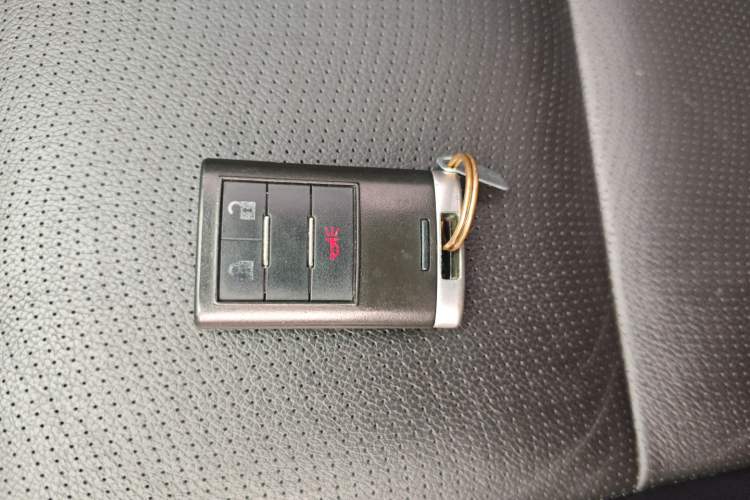 Used Chevrolet Captiva 2015 2.4L 4x4 Flagship Edition 7-Seater