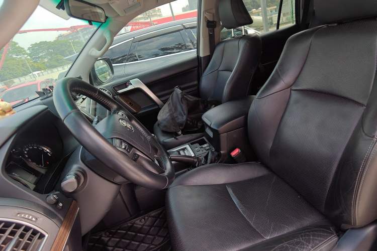 Used Toyota Prado 2017 4.0L U.S.-Spec Version 7 Seats