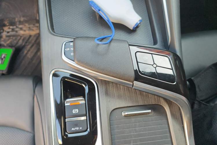 Used CHANGAN UNI-T 2020 1.5T Prestige Version Gear Lever