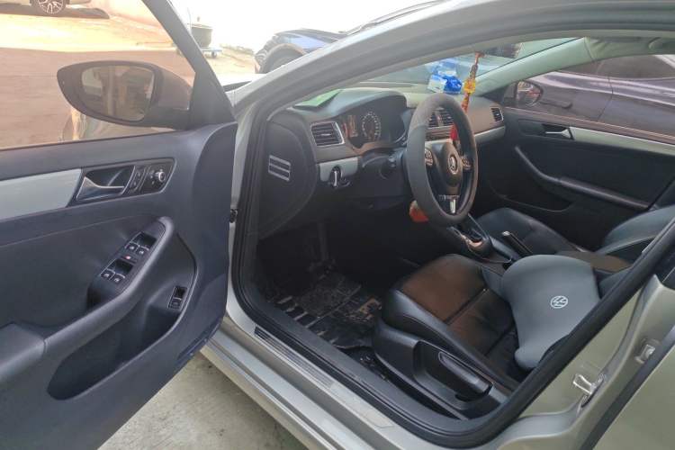 Used Volkswagen Sagitar 2014 1.4TSI Automatic Luxury Model