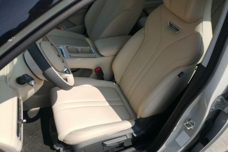 Used Wuling Bingo S 2025 Model 325km Deluxe Edition
