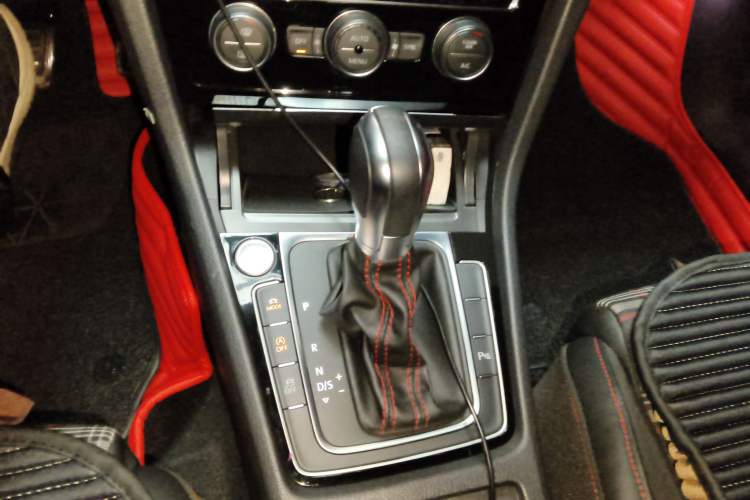 Used Volkswagen Golf GTI 2018 2.0 TSI GTI
