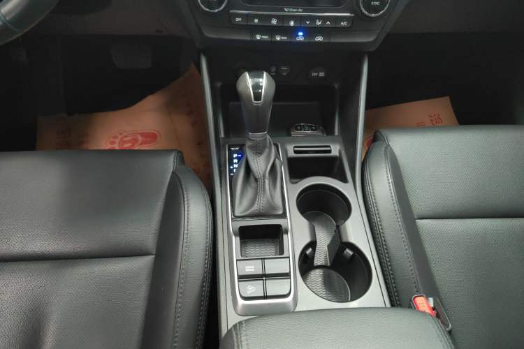 Used Hyundai Tucson 2015 1.6T Dual-Clutch Two-Wheel-Drive Smart Model
