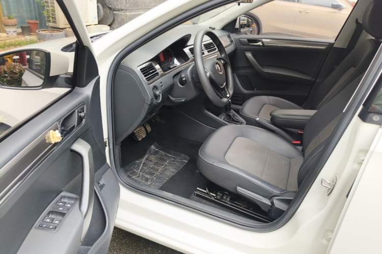 Used Volkswagen Santana 2018 1.5L Automatic Comfort Edition Driver Seat