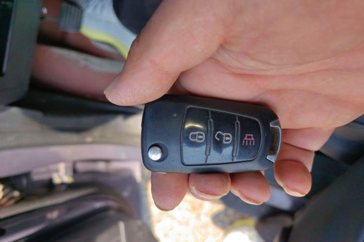 Used Great Wall King Kong Poer 2022 2.0T Manual Diesel 4x4 Elite Long-Box Version GW4D20M Vehicle Key