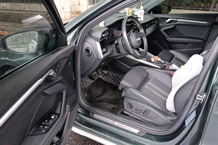 Used Audi A3 2022 Sportback 35 TFSI Fashionable Sports Model Driver Seat