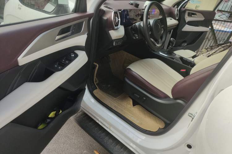 Used Great Wall King Kong Poer 2022 2.0T Manual Diesel 4x4 Navigation Version Long Bed GW4D20M