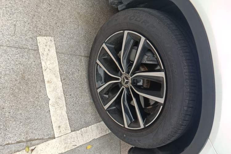 Used Mercedes-Benz GLC 2020 Facelift GLC 300 L 4MATIC Dynamic Edition Right Front Wheel Hub
