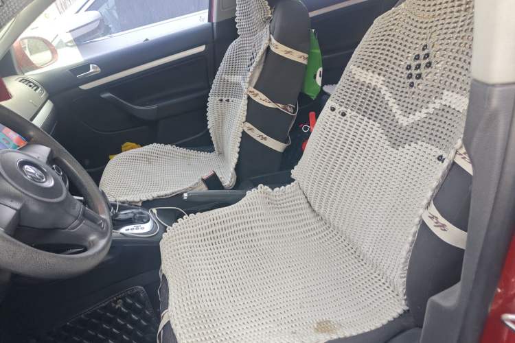 Used Volkswagen Sagitar 2011 1.6L Automatic Comfort Edition Left Front Seat