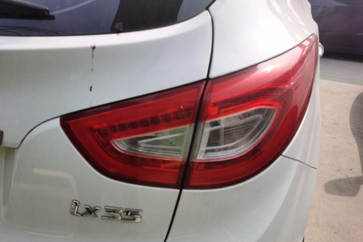 Used Hyundai ix35 2015 2.0L Automatic 2WD Smart Version China V Standard
