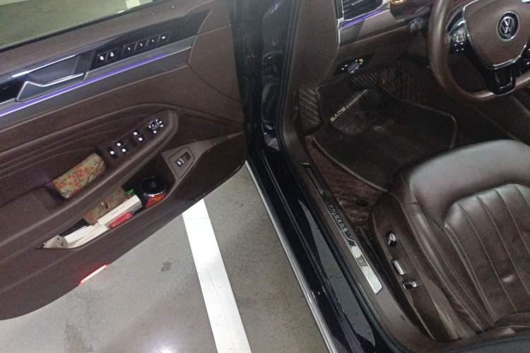 Used Volkswagen Phideon 2021 380TSI Luxury Edition
