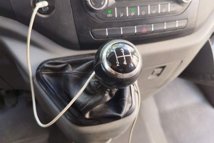 Used Foton Toano 2017 2.5T Restyled E Commercial Version Short Wheelbase 4J25TC3 Gear Lever