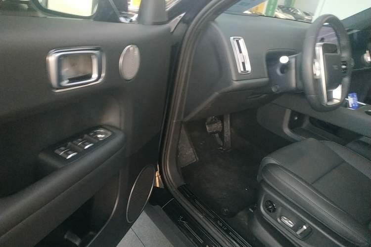 Used Li Auto L6 2024 Pro Model
