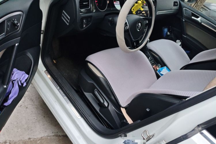 Used Volkswagen Golf 2017 230TSI Automatic Luxury Million-Vehicle Commemorative Edition
