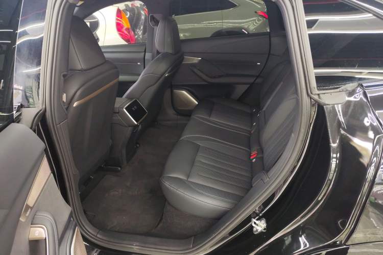 Used ONVO L60 2024 60 kWh Rear-Drive Version