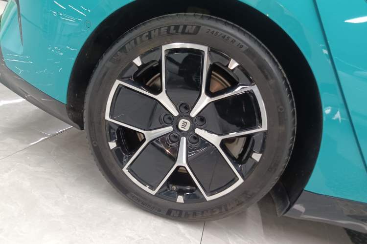 Used Xiaomi Auto SU7 2024 Rear-Drive Long-Range Intelligent Driving Version Exterior 5