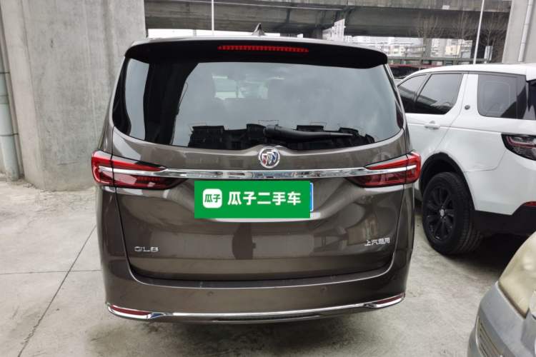 Used Buick GL8 2023 Facelifted Land Cruiser Executive Luxury Version