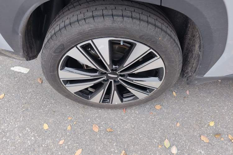 Used Geely Auto FX11 2025 4th Generation 1.5TD DCT Jinxiu Right Rear Wheel Hub