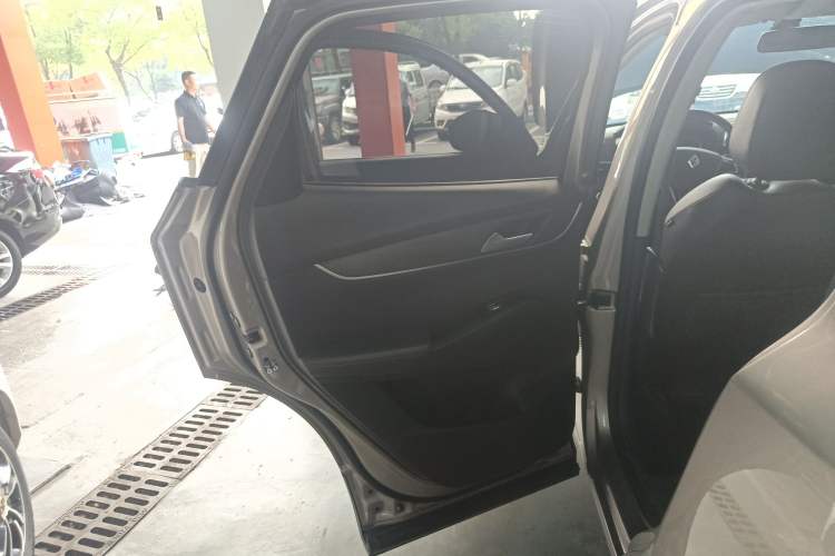 Used BORGWARD BX5 2017 20TGDI Automatic Two-Wheel Drive Pioneer Edition
