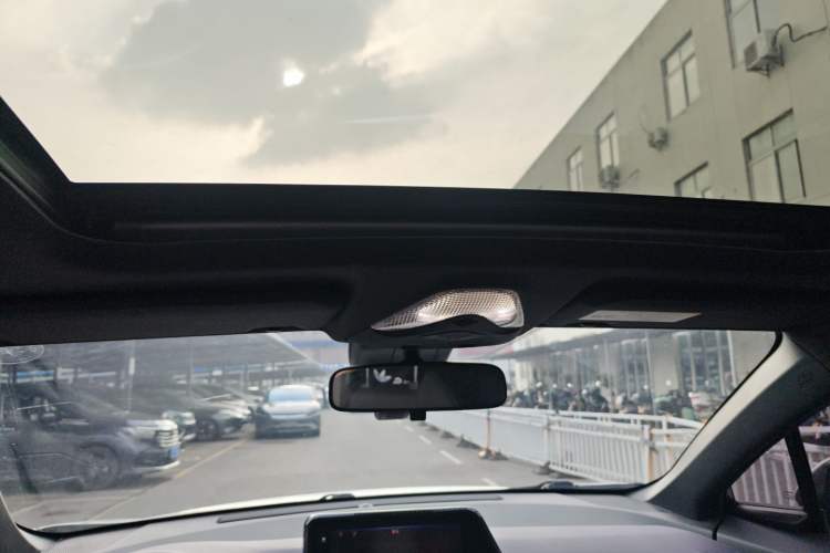 Used Toyota IZOA 2021 2.0L Yichi SPORT