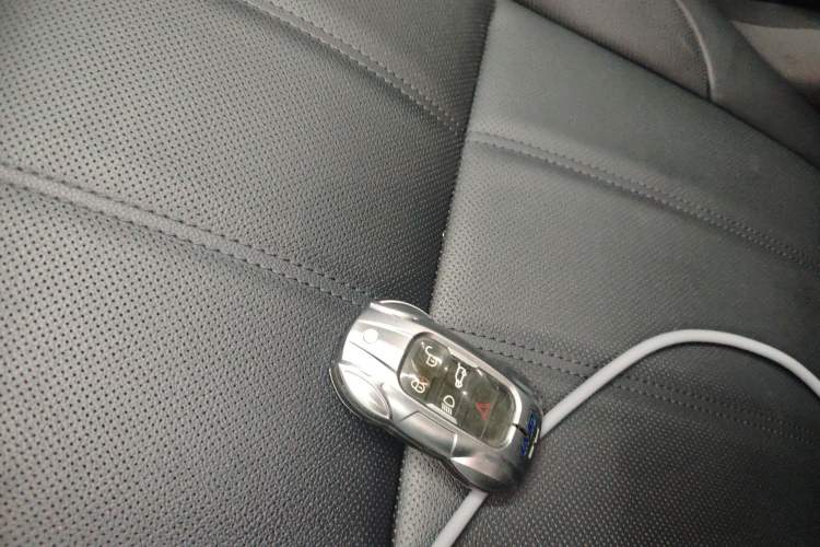 Used Land Rover Range Evoque 2020 249 PS R-DYNAMIC SE Sport Technology Edition Vehicle Key