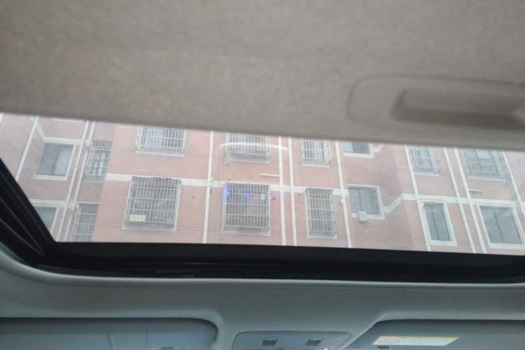 Used Toyota YARiS L Zhi Xuan 2016 Revised Version 1.5G CVT with Dynamic Sunroof Headliner