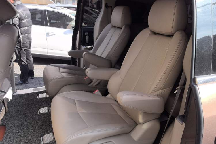 Used Buick GL8 2018 28T Comfort Model China VI Standard