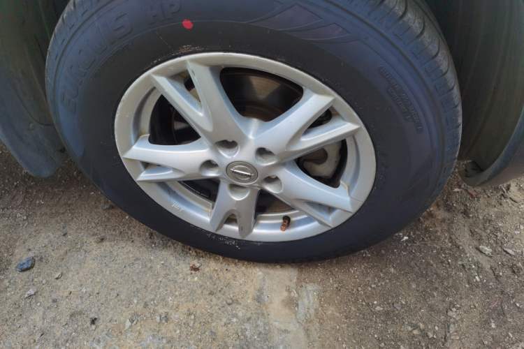 Used Nissan Qashqai 2012 2.0 XL Fire CVT 2WD Right Front Wheel Hub