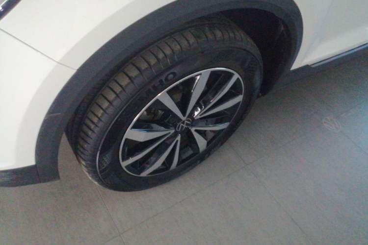 Used Volkswagen T-ROC 2024 280TSI DSG Two-Wheel-Drive Time Edition