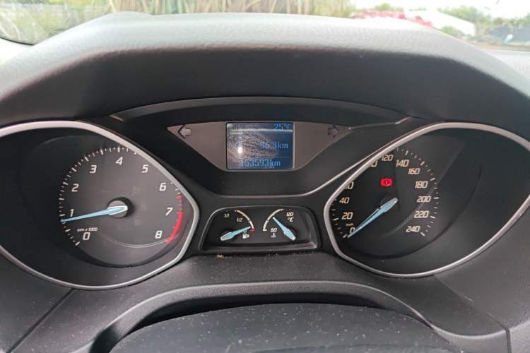 Used Ford Focus 2012 Hatchback 1.6L Manual Fashion Edition
