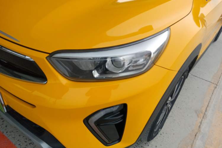 Used Kia kx1 Stonic 2021 1.4L Automatic Fun & Sport Edition Left Front Headlight