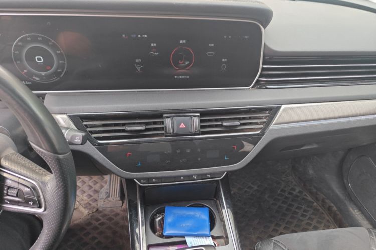 Used Hongqi HS5 2022 Revised Version 2.0T Smart Connect Flagship Edition Audio And AC Panel