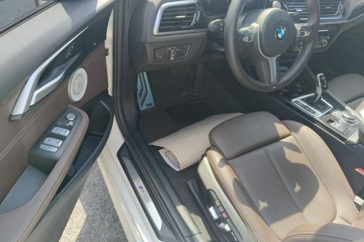 Used BMW 1 Series 2023 120i M Sport Night Edition Driver Seat