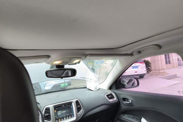 Used Jeep Compass 2017 200T Automatic Family Edition
