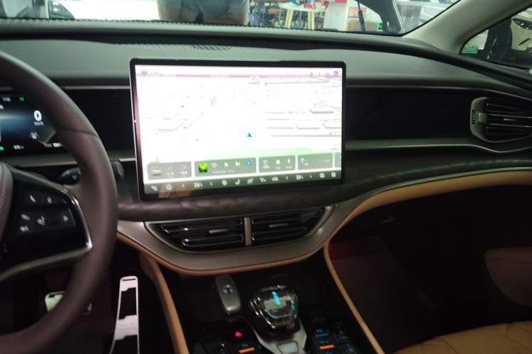 Used Denza D9 2024 EV 620 Premium Model