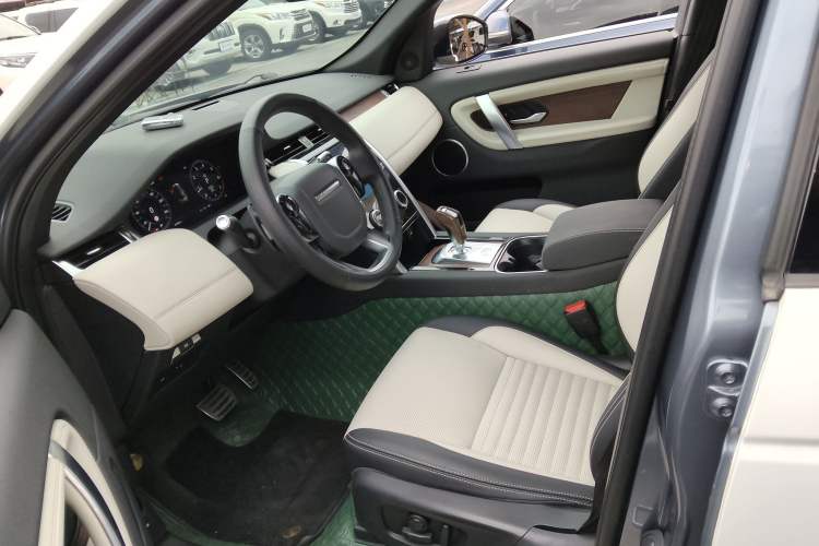 Used Land Rover Discovery Sport 2020 249 PS R-Dynamic Performance Tech Edition 7 Seats