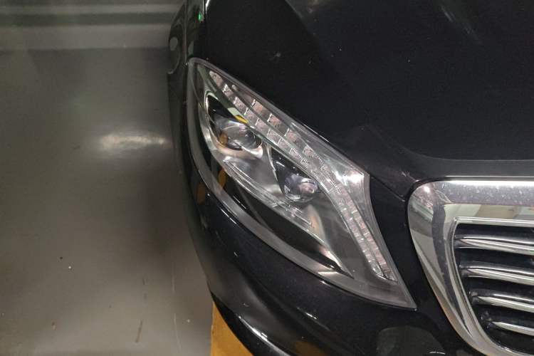 Used Mercedes-Benz S-Class 2017 S 320 L Business Model Right Front Headlight