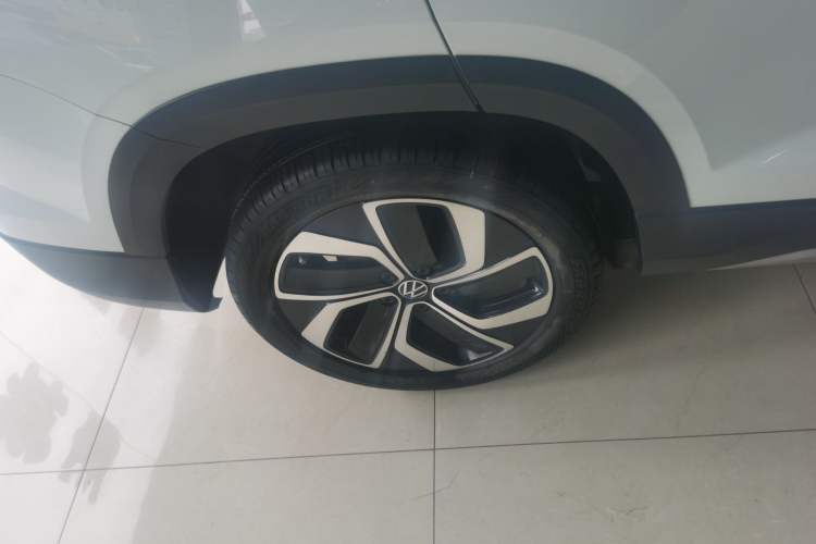 Used Volkswagen Tharu 2023 300TSI Two-Wheel-Drive Full Moon Edition