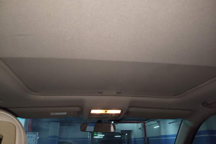 Used Toyota Highlander 2009 3.5L 4x4 7-Seater Luxury Edition with Navigation Headliner