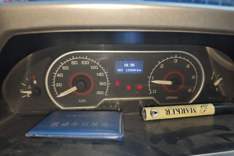 Used SAIC MAXUS Xintu V80 2017 2.5T 5-Speed Manual Aoyuntong National V Short Wheelbase Mid-Roof 5/6/10-Seater Instrument Cluster