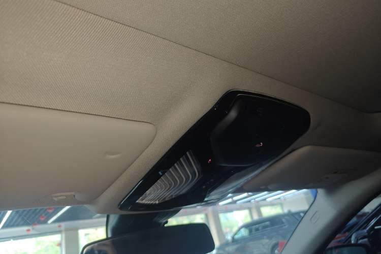 Used BMW i3 2022 eDrive 35 L Headliner