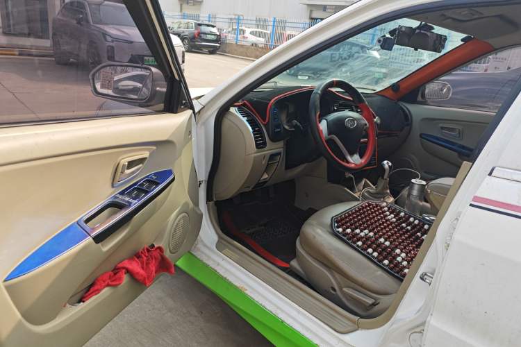 Used Soueast V3 Lingyue 2014 1.5L Manual Smart Edition Driver Seat