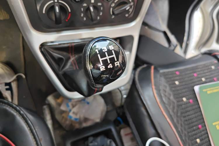 Used CHANGAN KAICHENG Ruixing M70 2019 1.5L Comfort Version 6-Seater China VI Standard Flat Roof Liftback Doors – DAM15KL