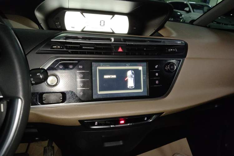 Used Citroen C4 Picasso 2015 1.6T Luxury 5-Seat Model
